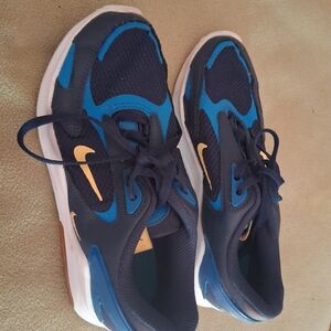 Nike Kids Navy and Gold Sneakers